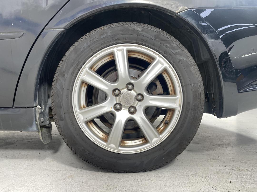 Photo '11' of Subaru Legacy