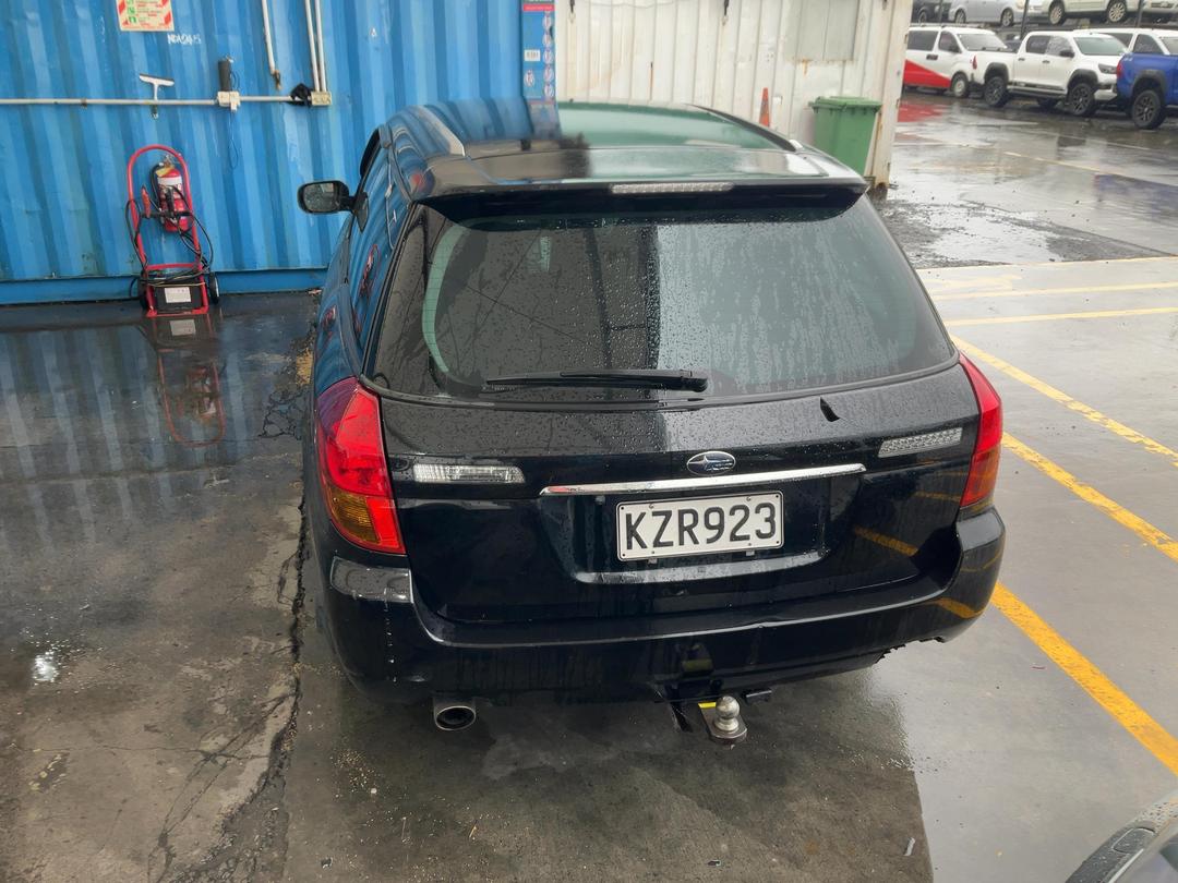 Photo '11' of Subaru Legacy