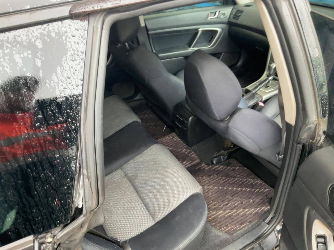 Photo '21' of Subaru Legacy