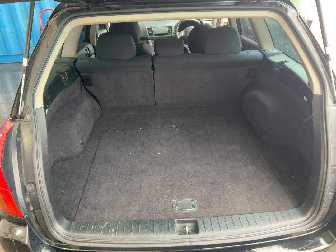 Photo '23' of Subaru Legacy