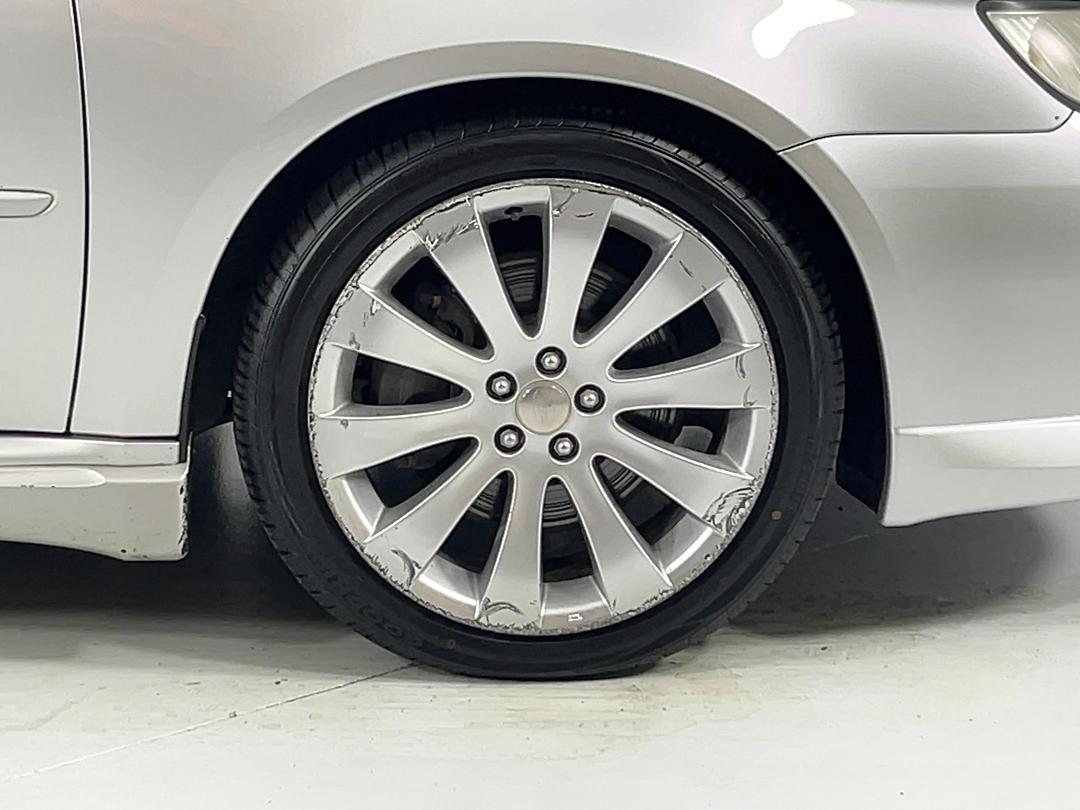 Photo '9' of Subaru Legacy