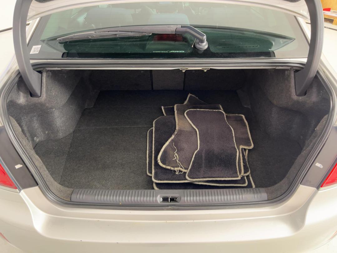 Photo '14' of Subaru Legacy