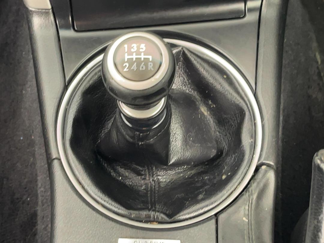 Photo '25' of Subaru Legacy