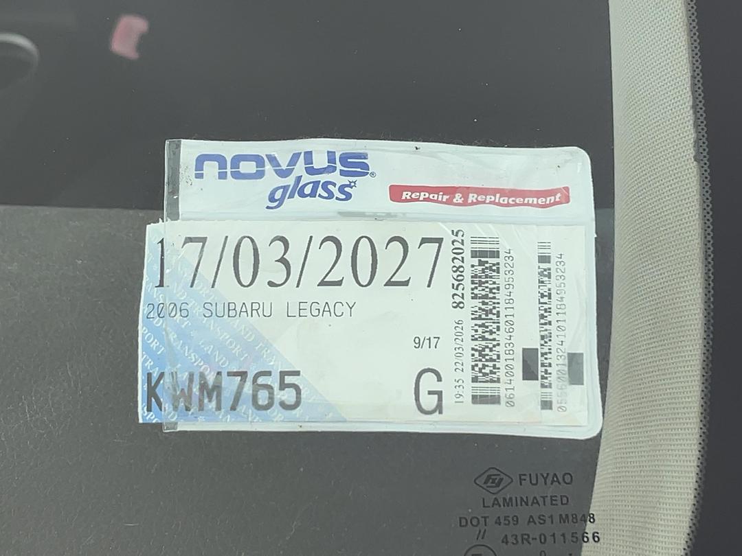 Photo '28' of Subaru Legacy