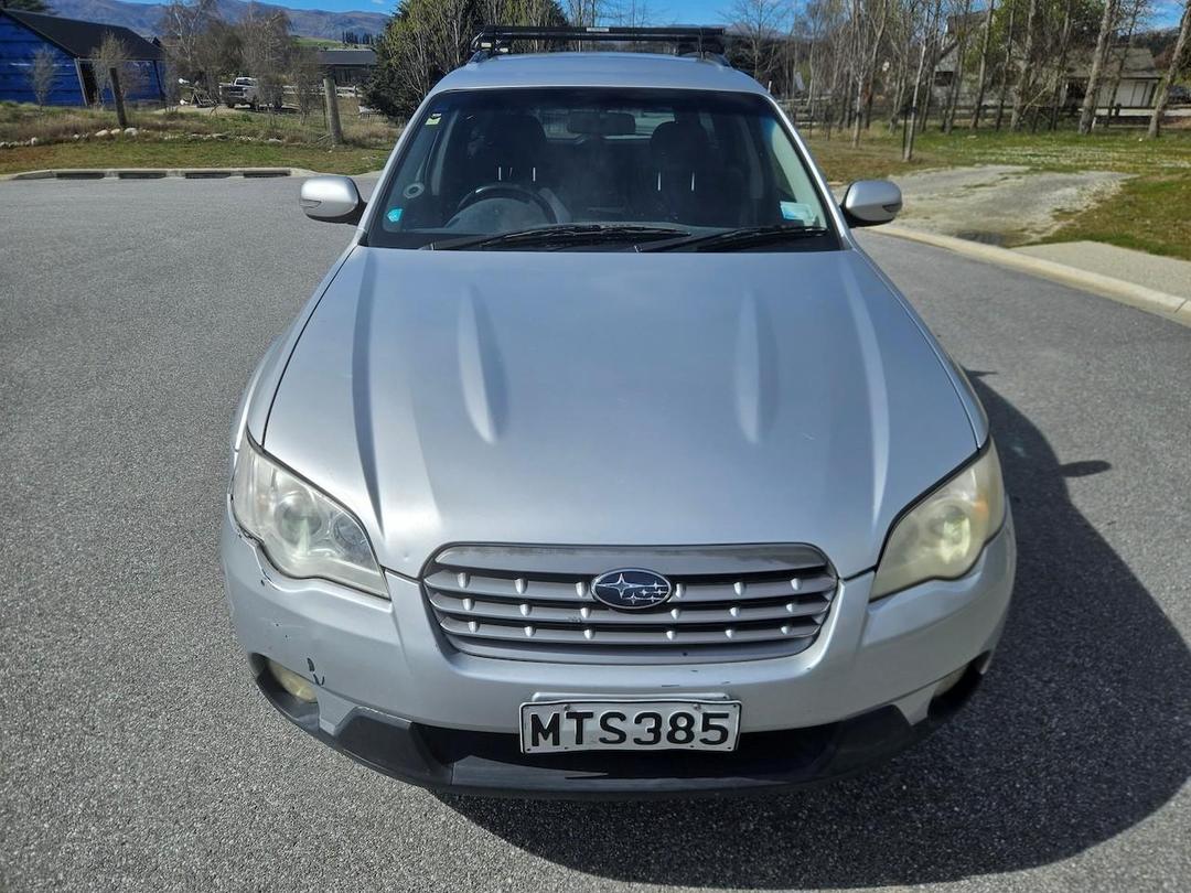 Photo '2' of Subaru Legacy
