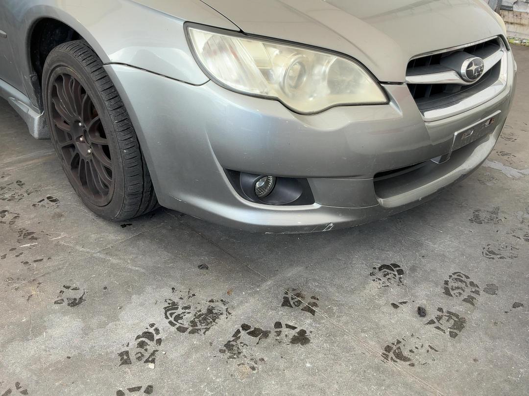 Photo '4' of Subaru Legacy