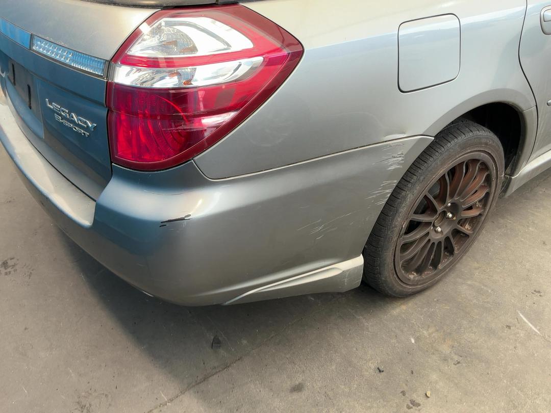 Photo '16' of Subaru Legacy