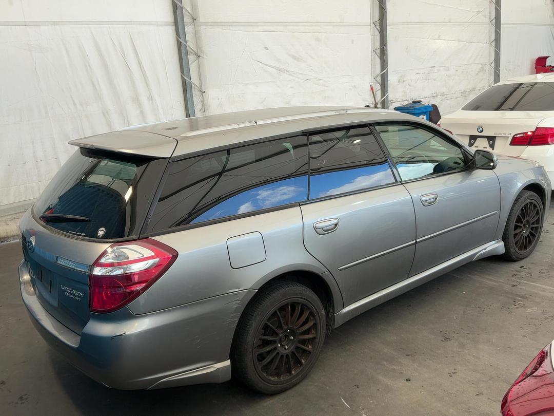 Photo '17' of Subaru Legacy