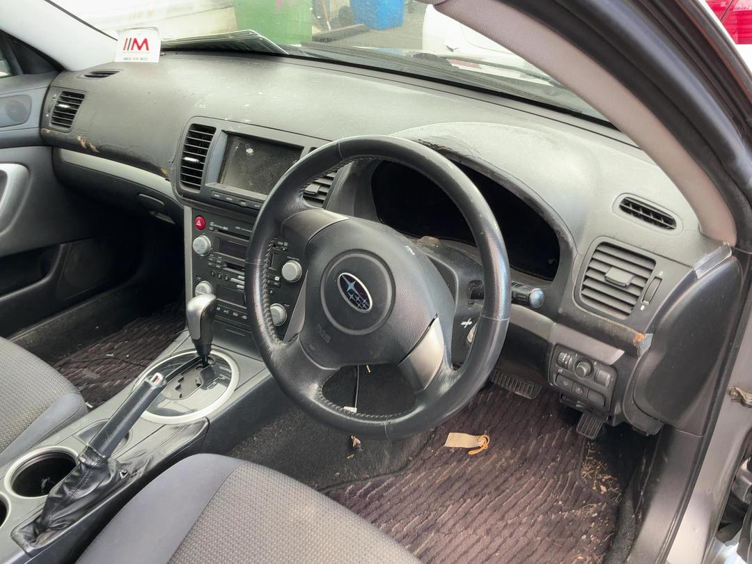 Photo '21' of Subaru Legacy
