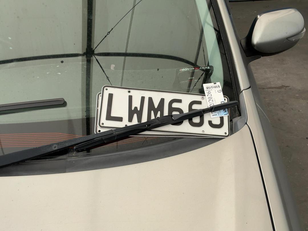 Photo '31' of Subaru Legacy