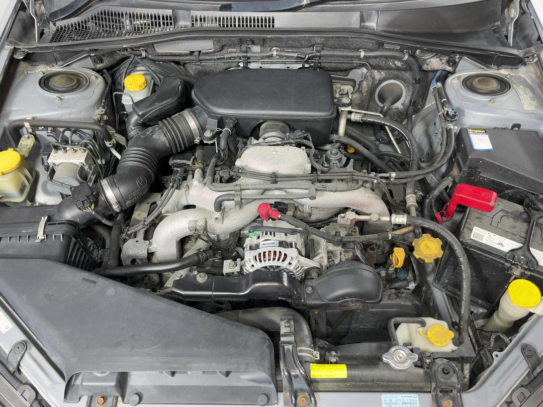 Photo '13' of Subaru Legacy
