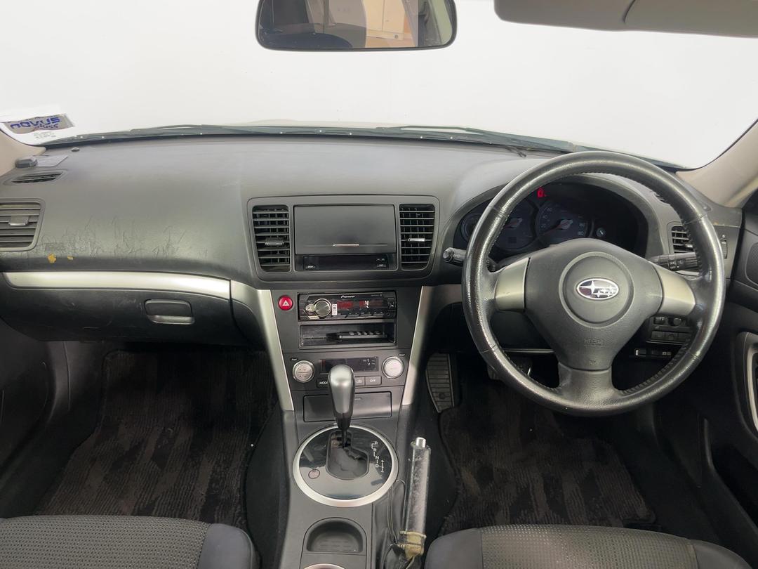 Photo '17' of Subaru Legacy