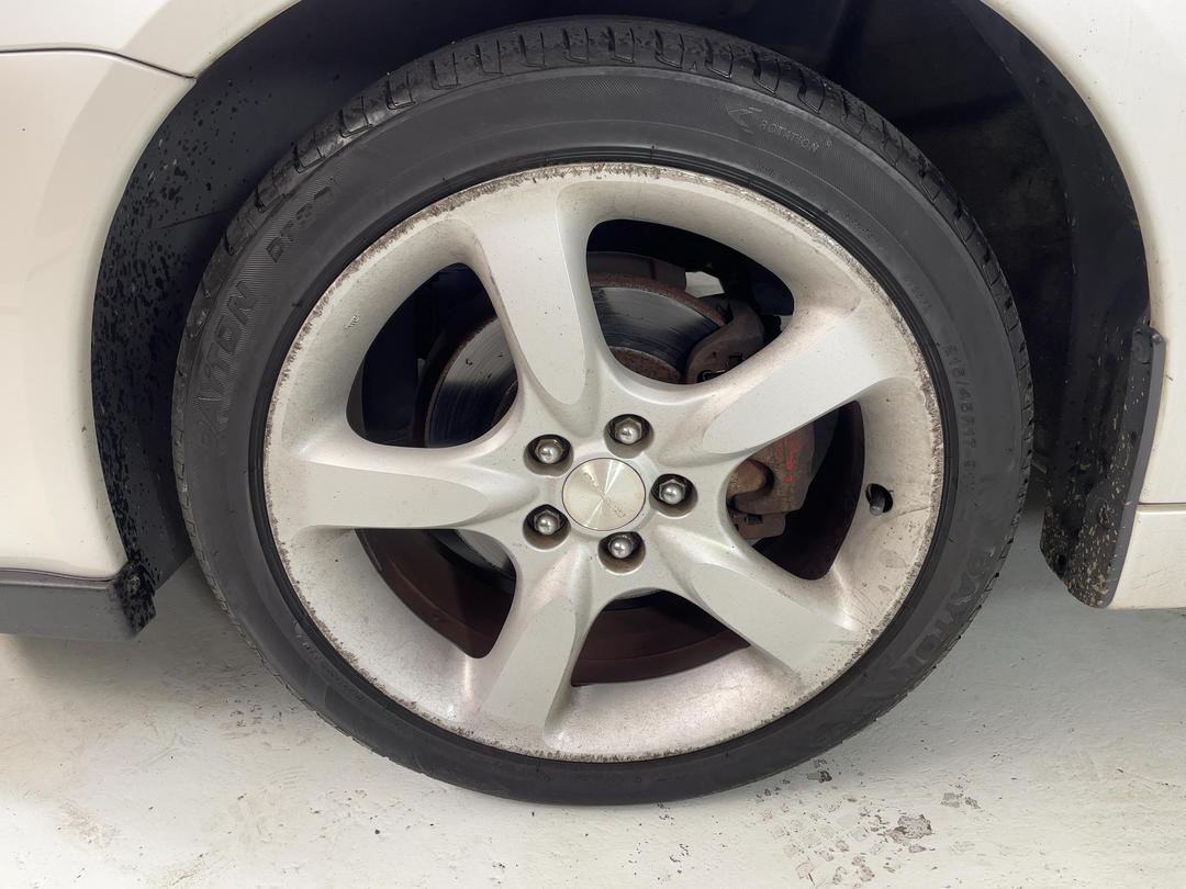 Photo '10' of Subaru Legacy