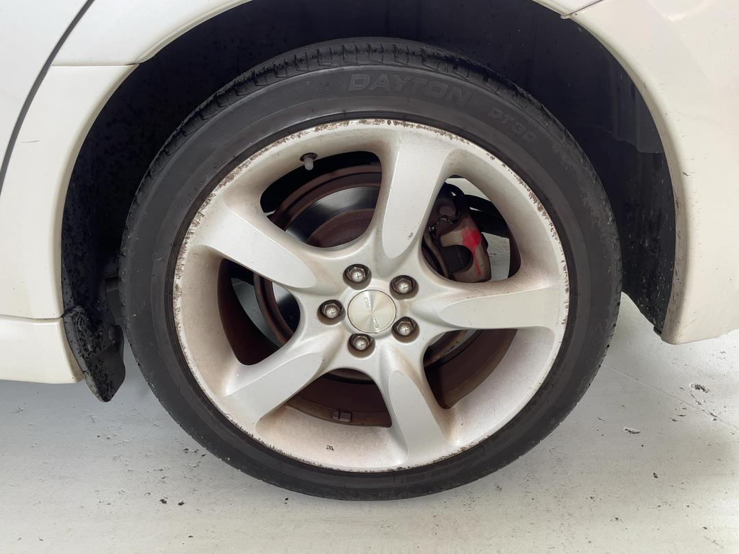 Photo '11' of Subaru Legacy