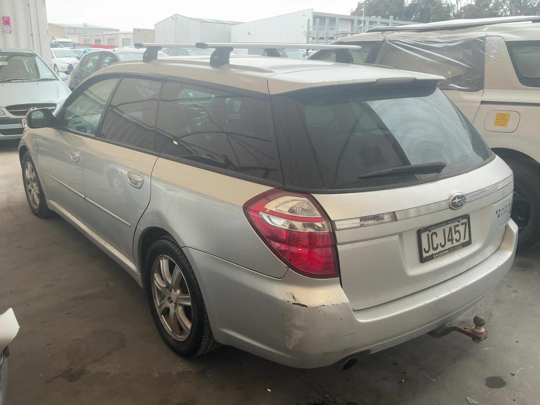 Photo '6' of Subaru Legacy Photo '6' of Subaru Legacy
