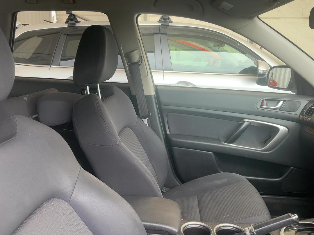 Photo '16' of Subaru Legacy Photo '16' of Subaru Legacy