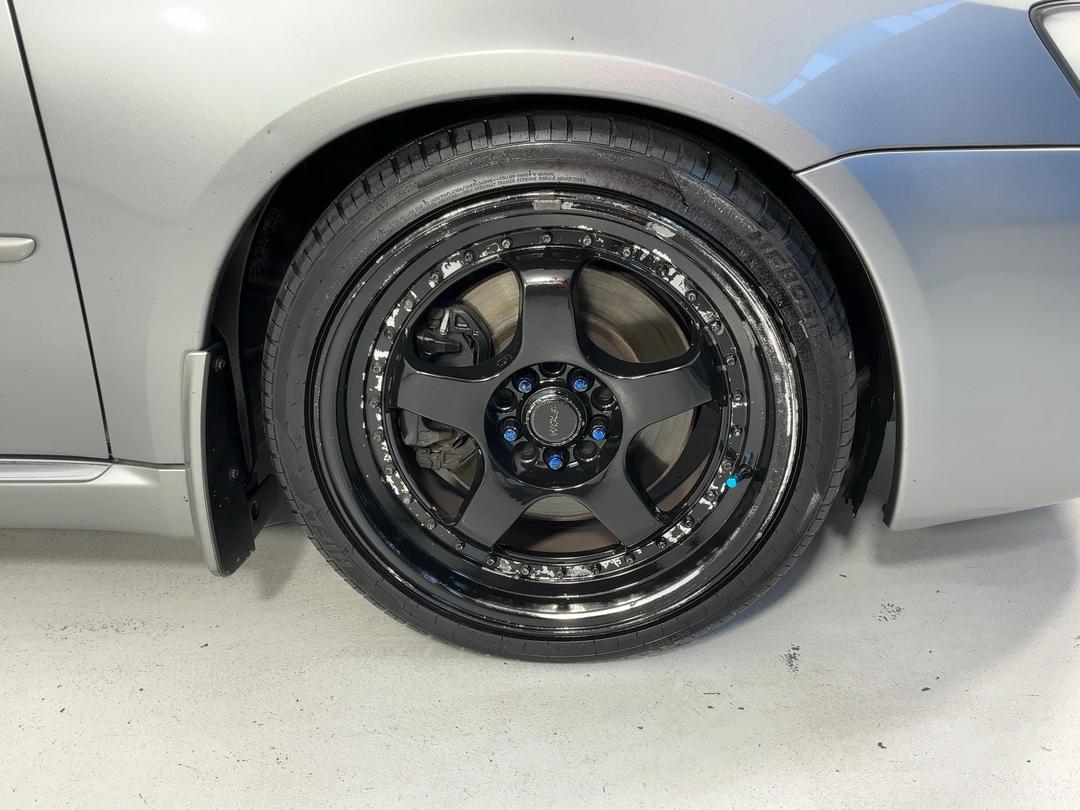 Photo '9' of Subaru Legacy