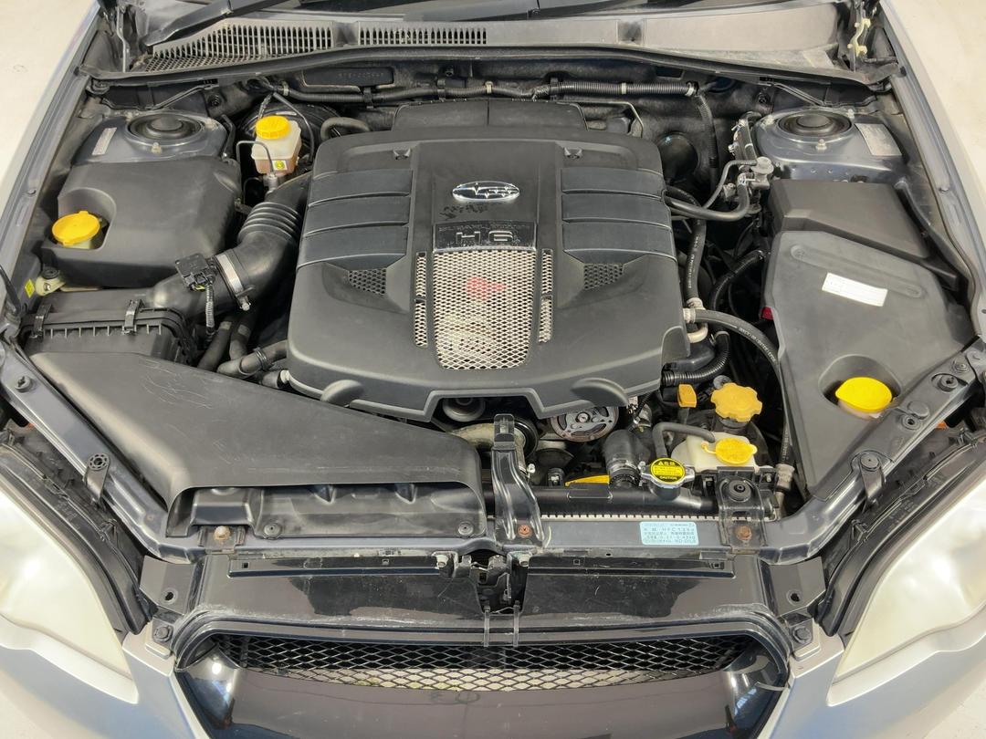 Photo '13' of Subaru Legacy