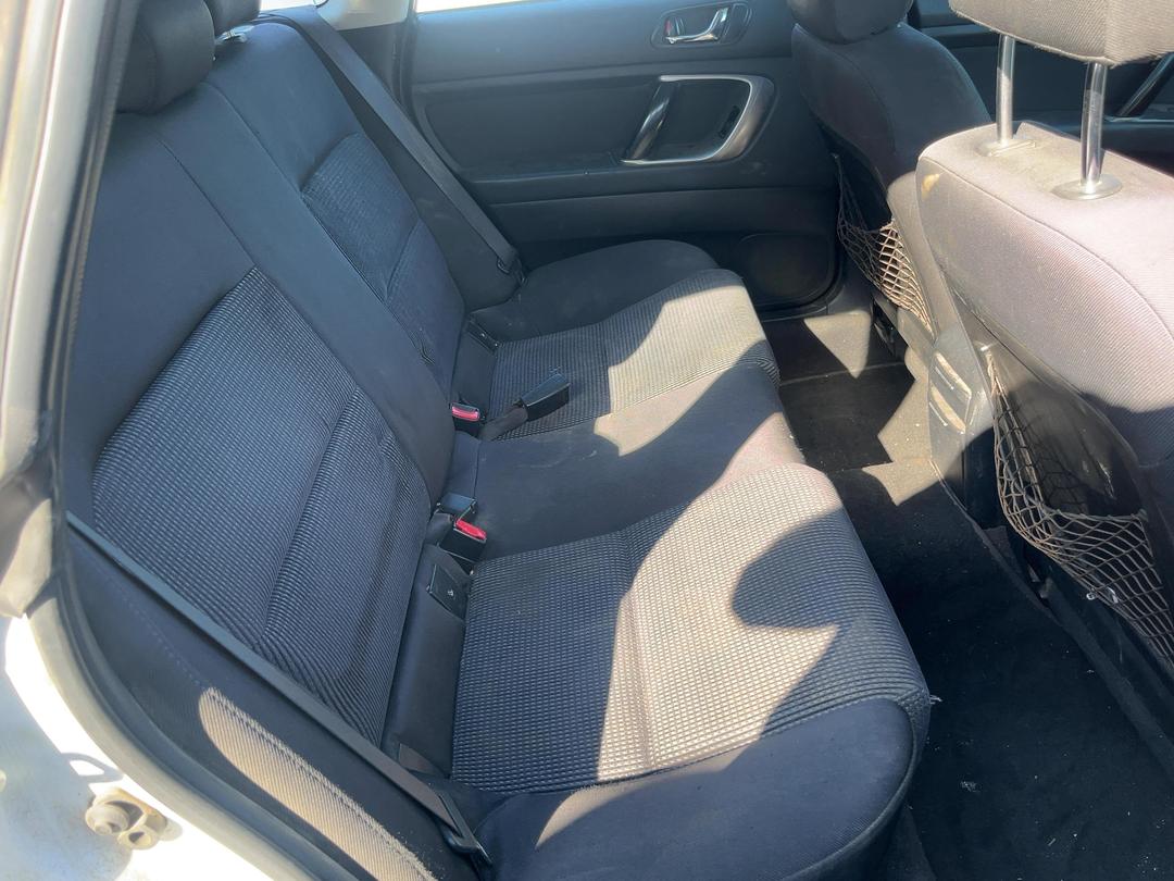 Photo '18' of Subaru Outback I Photo '18' of Subaru Outback I