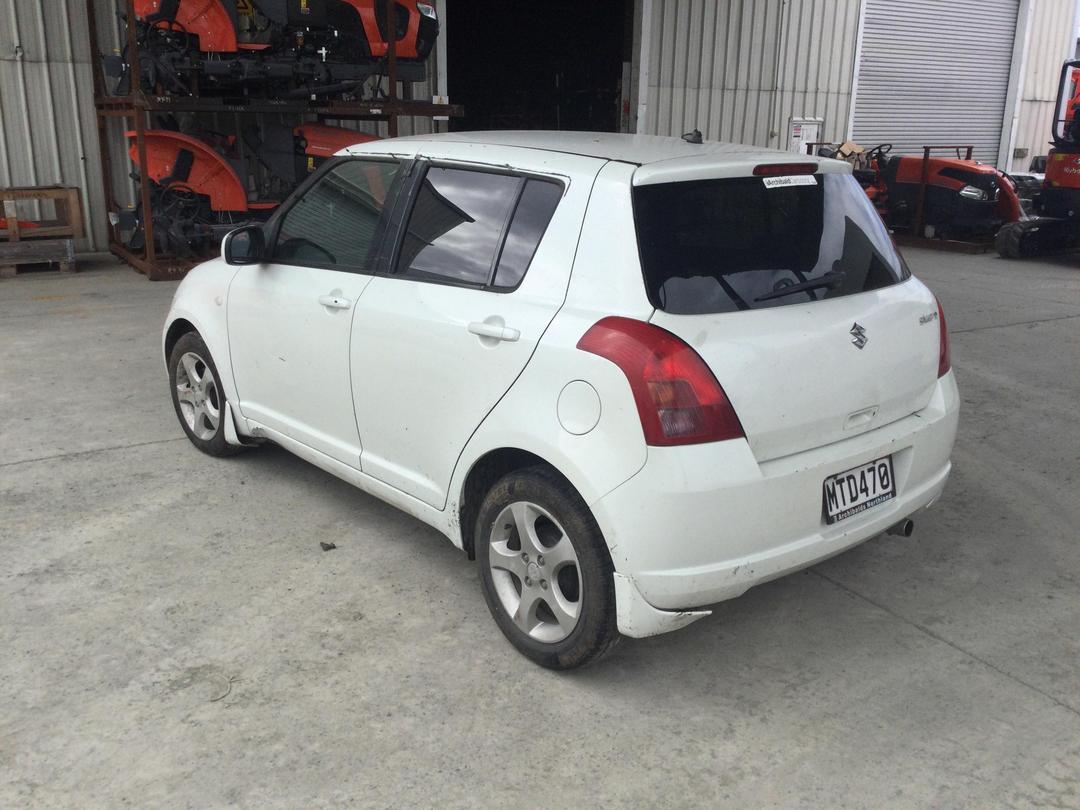 Photo '5' of Suzuki Swift