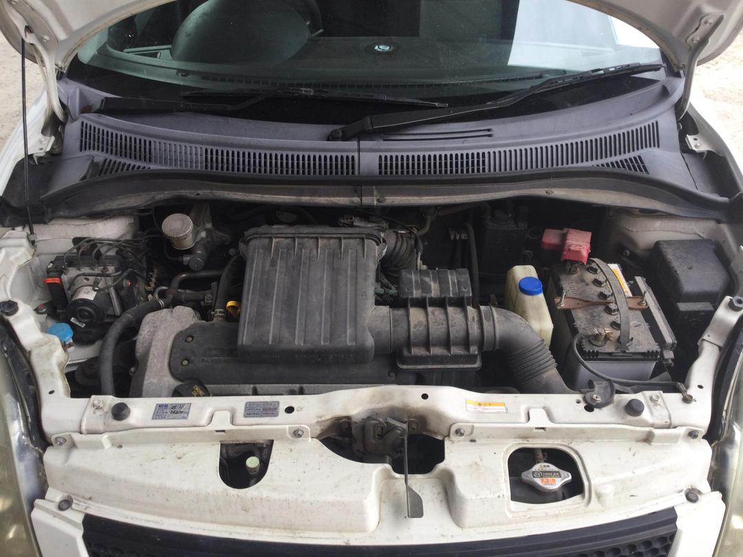 Photo '14' of Suzuki Swift