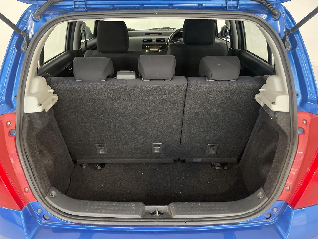 Photo '12' of Suzuki Swift Glxha2 LTD