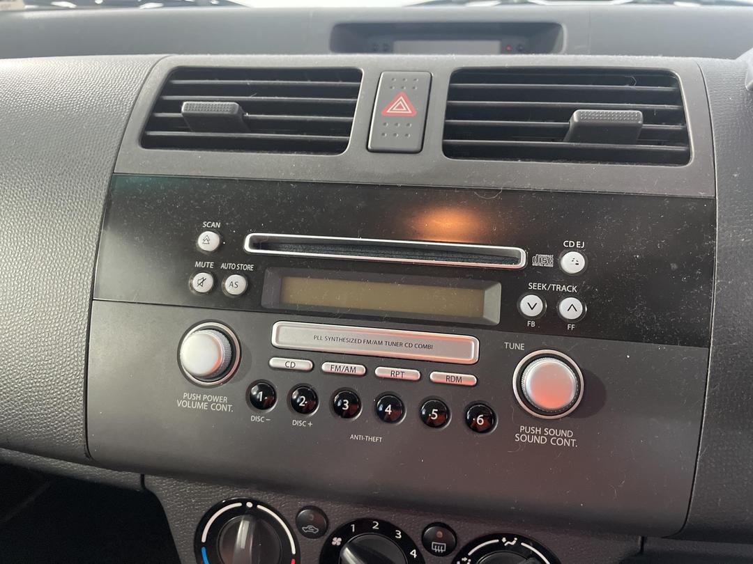 Photo '26' of Suzuki Swift Glxha2 LTD