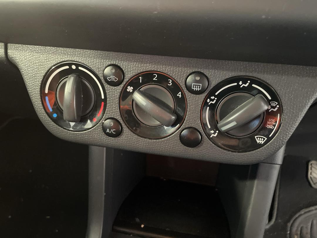 Photo '27' of Suzuki Swift Glxha2 LTD