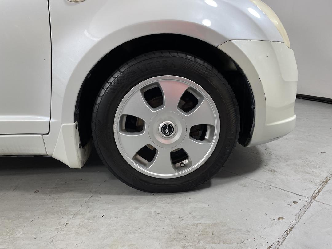 Photo '9' of Suzuki Swift