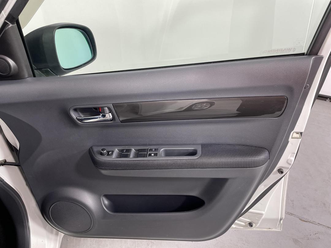 Photo '15' of Suzuki Swift