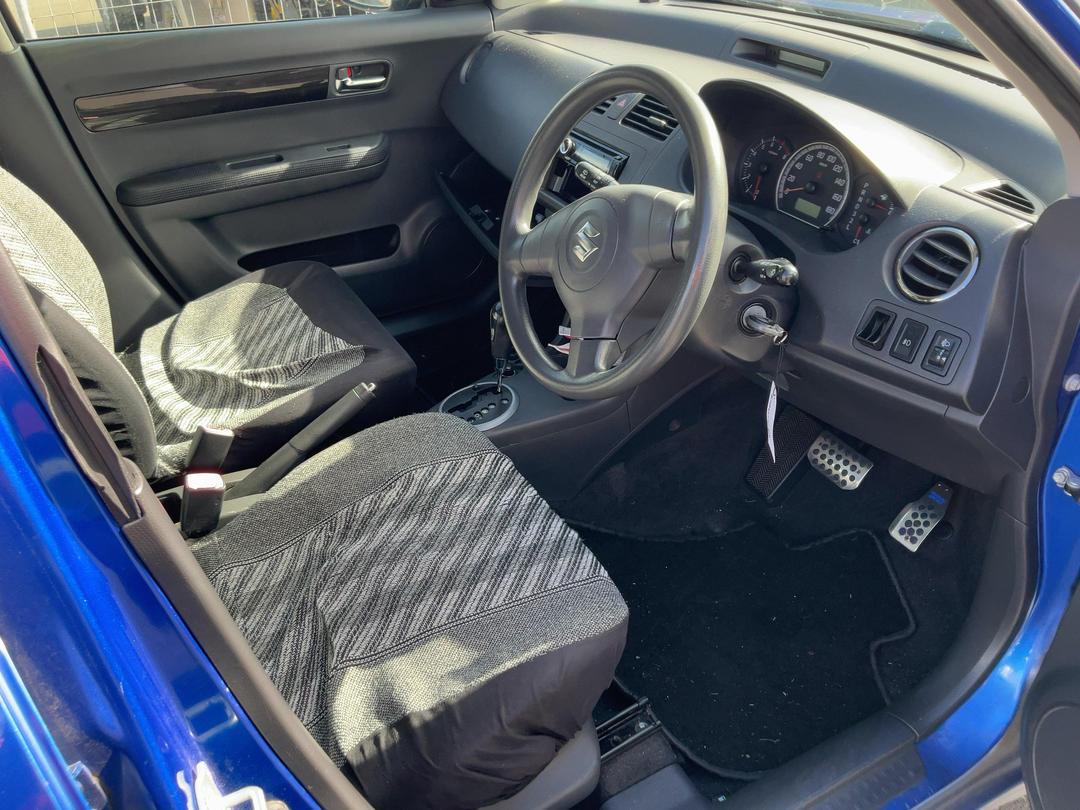 Photo '10' of Suzuki Swift