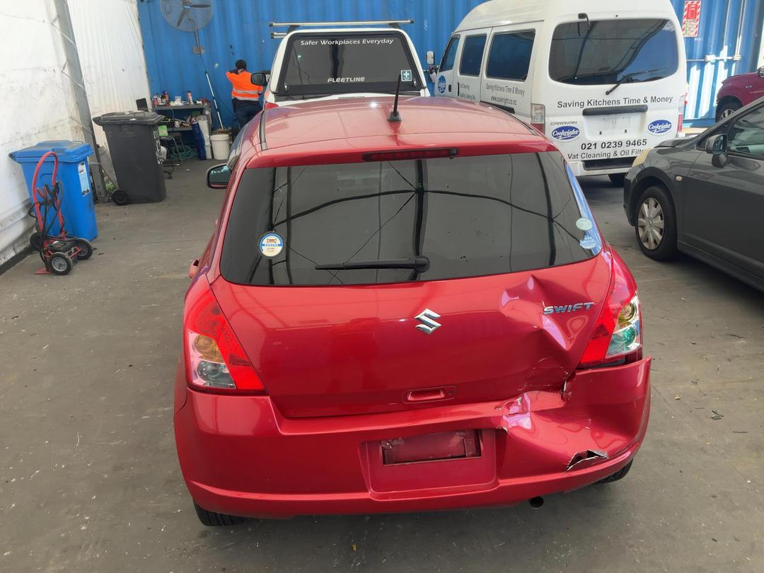 Photo '10' of Suzuki Swift