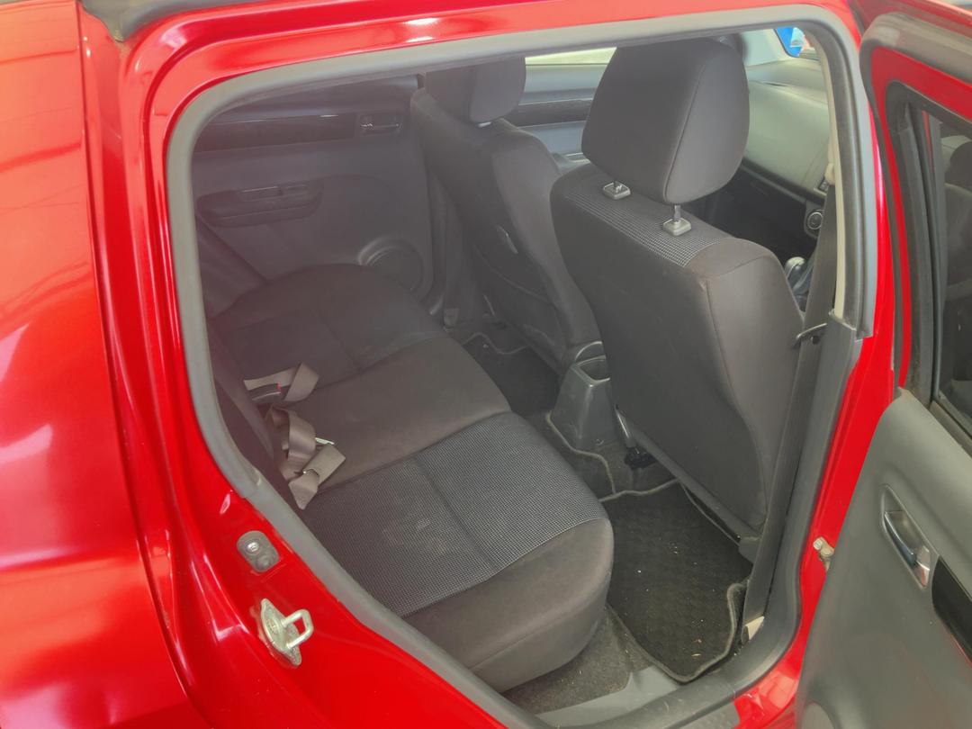 Photo '21' of Suzuki Swift