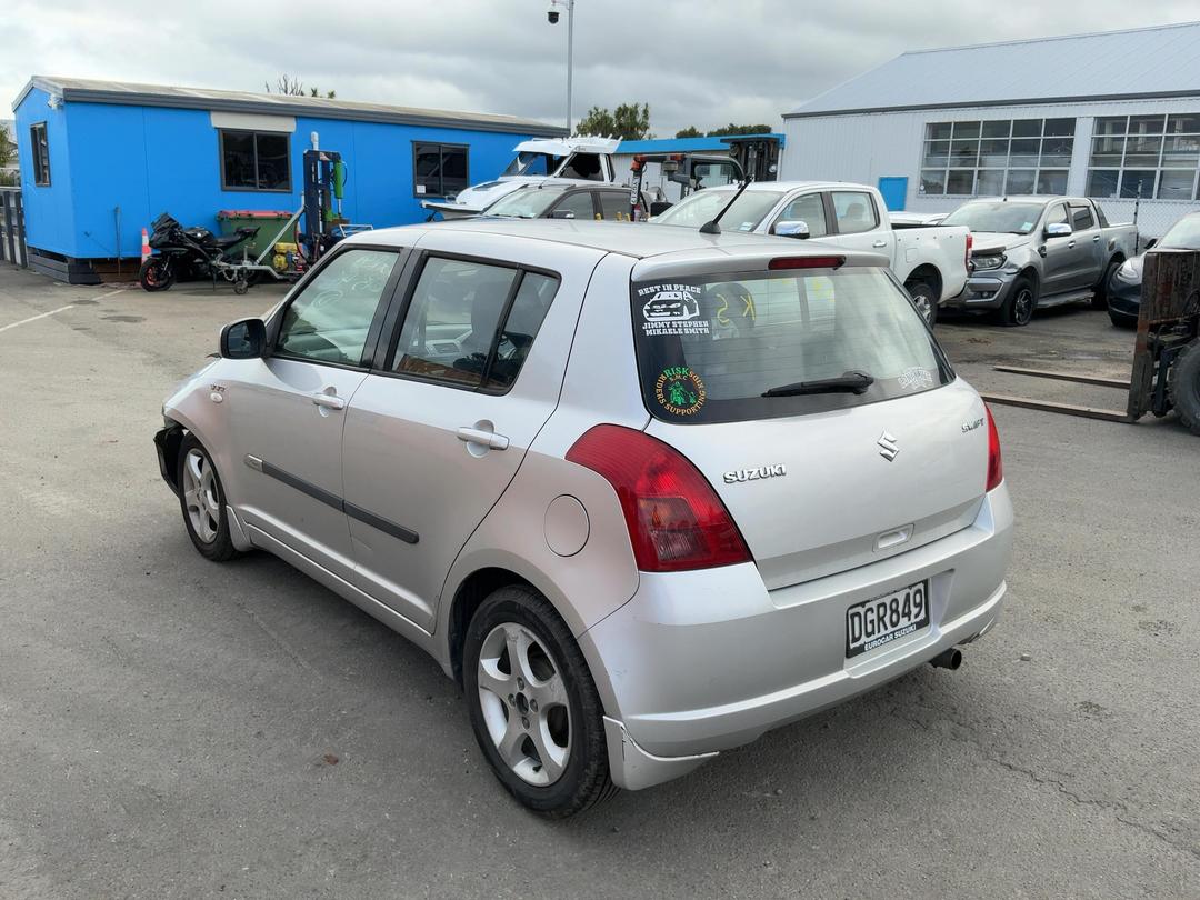 Photo '4' of Suzuki Swift Glxha2 LTD