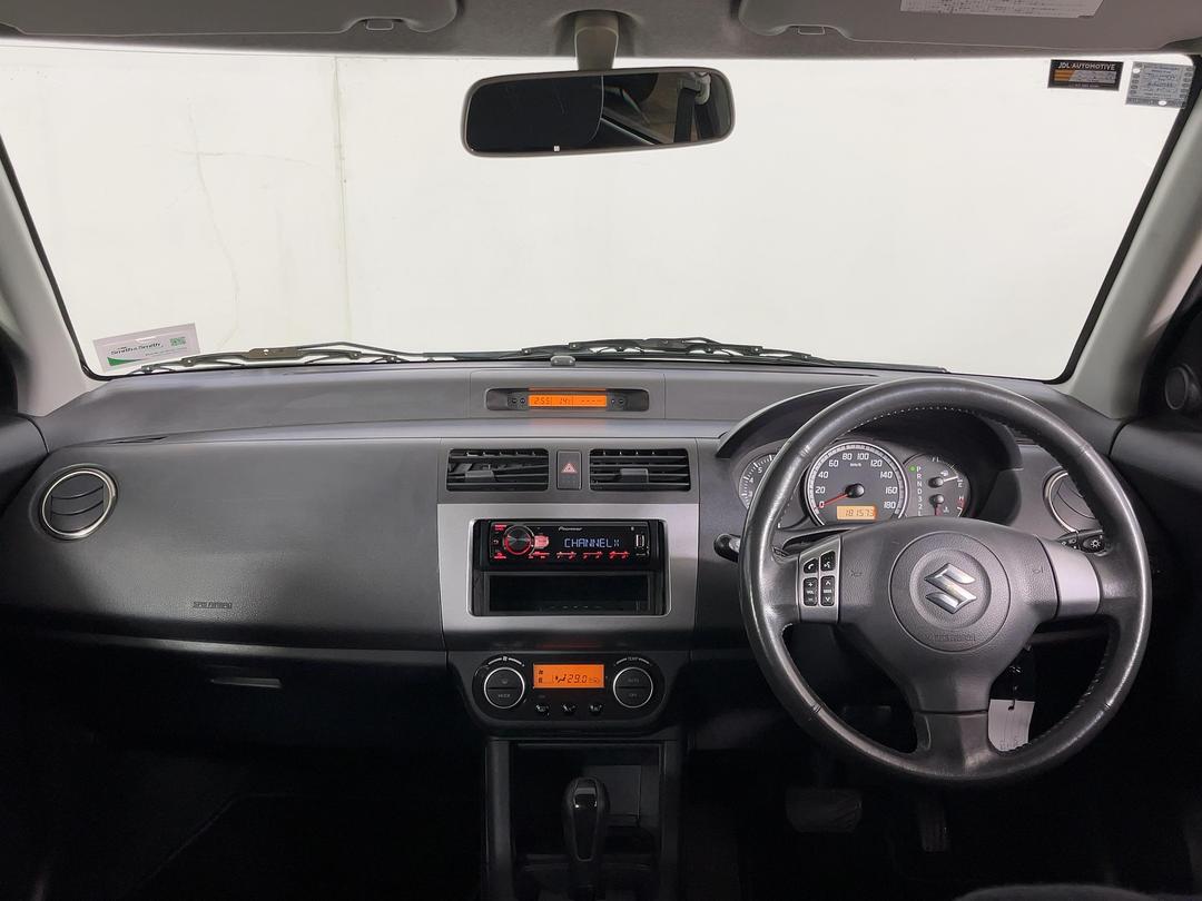 Photo '17' of Suzuki Swift