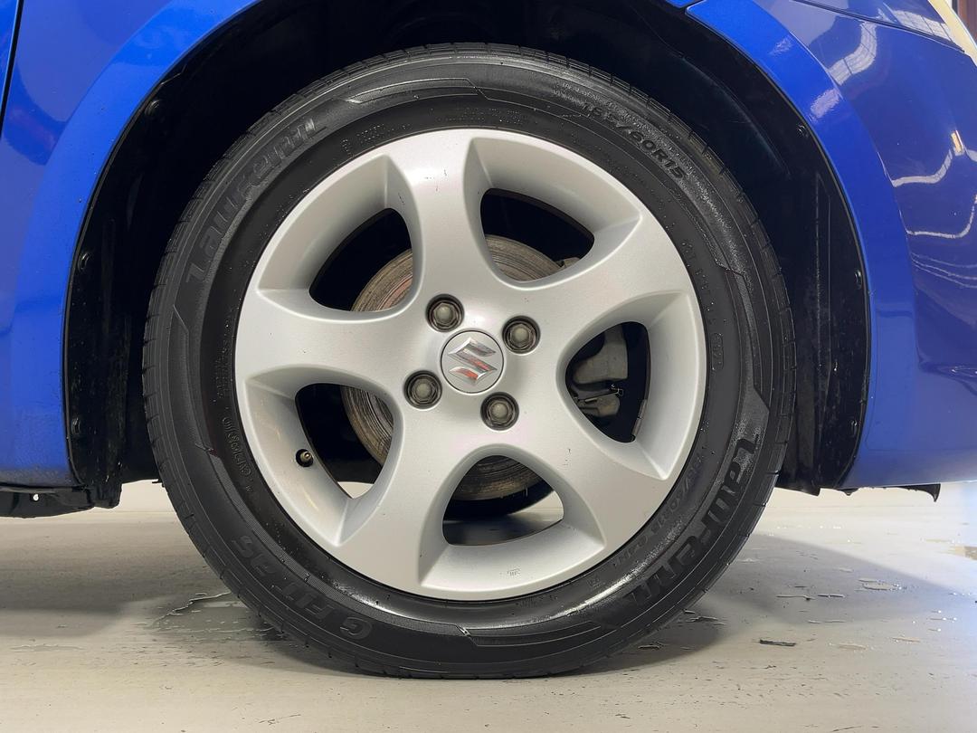 Photo '9' of Suzuki Swift