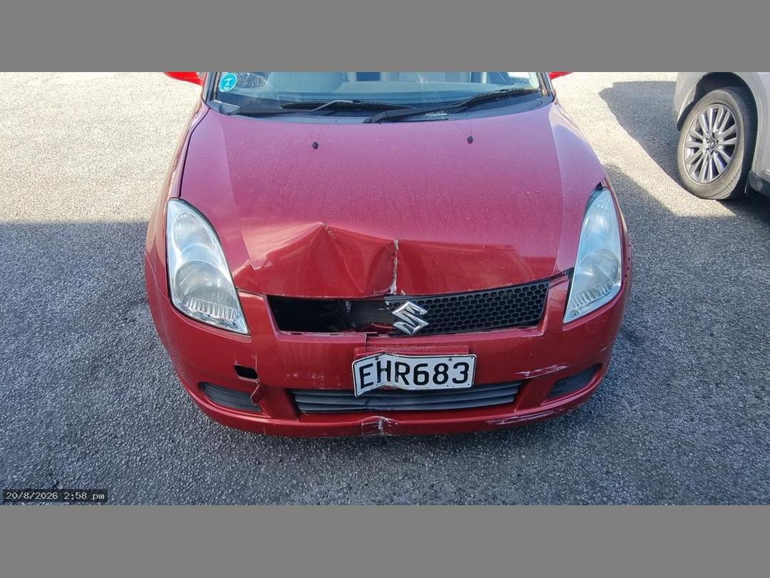 Photo '6' of Suzuki Swift Photo '6' of Suzuki Swift