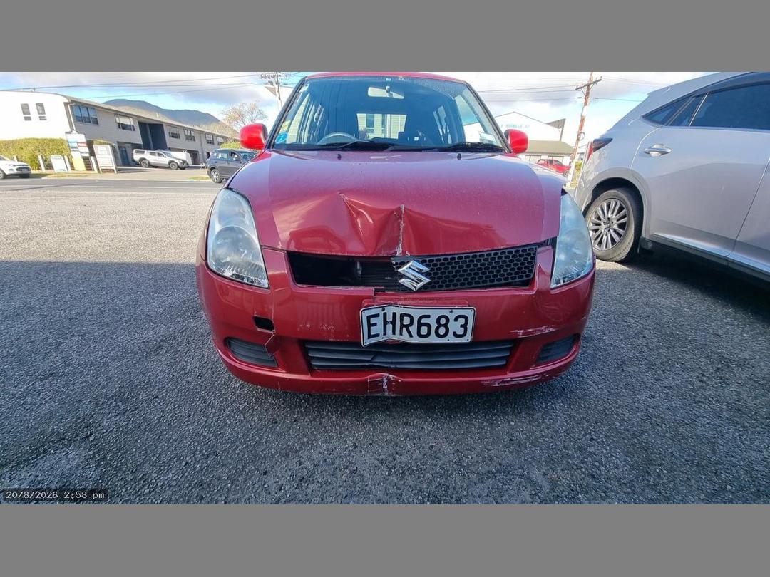 Photo '7' of Suzuki Swift Photo '7' of Suzuki Swift