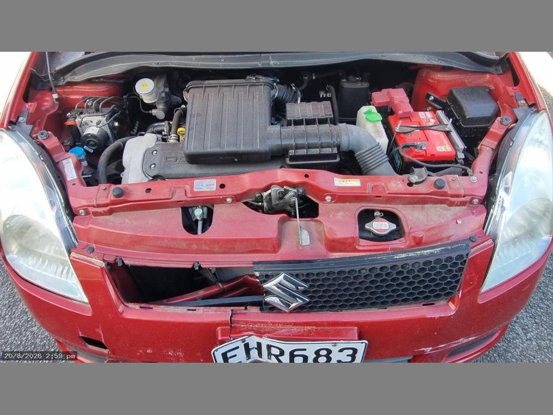 Photo '8' of Suzuki Swift Photo '8' of Suzuki Swift