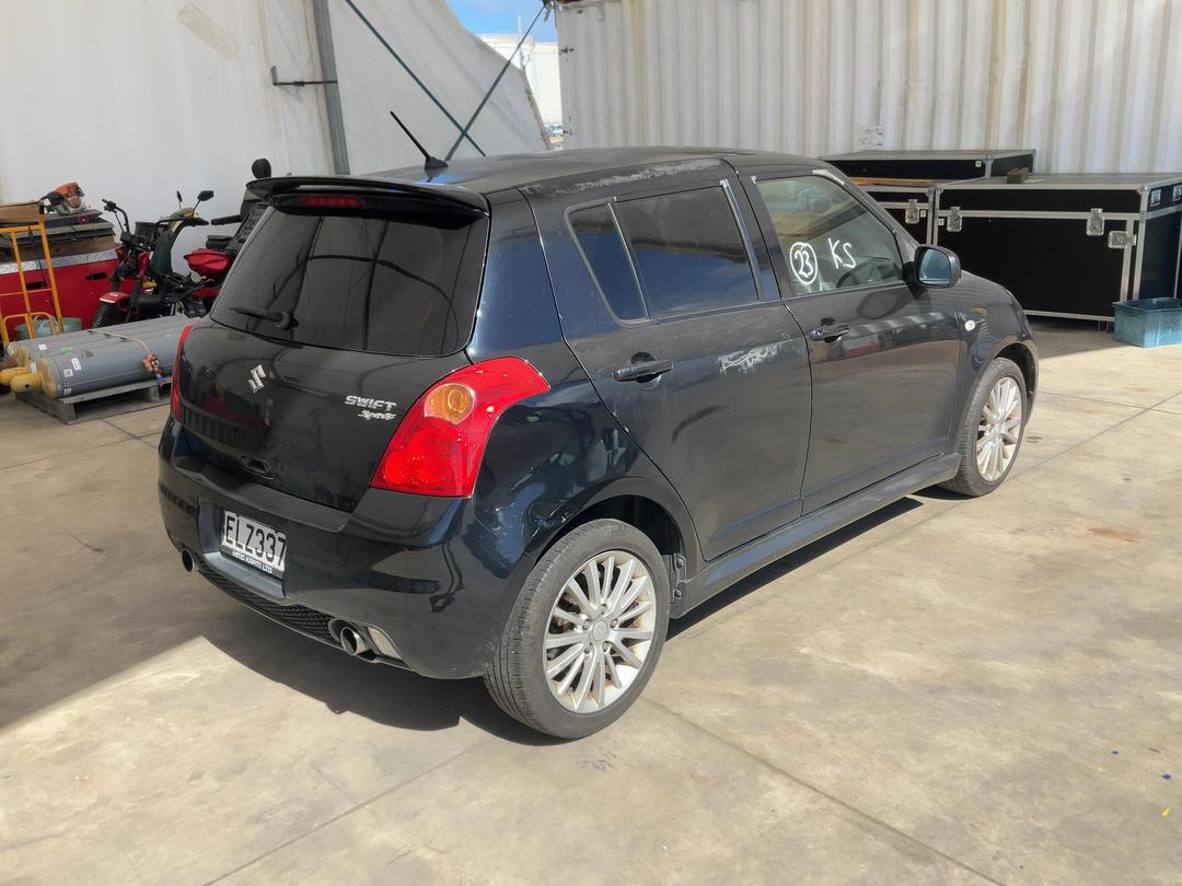 Photo '7' of Suzuki Swift Photo '7' of Suzuki Swift