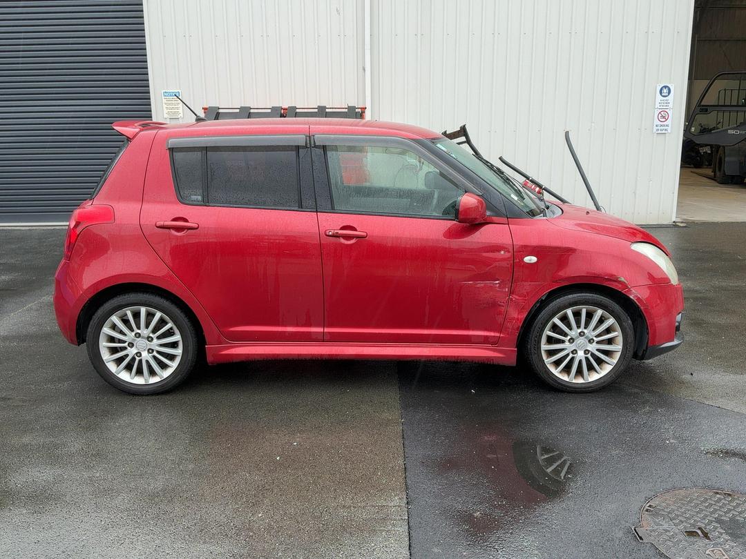 Photo '8' of Suzuki Swift Sport