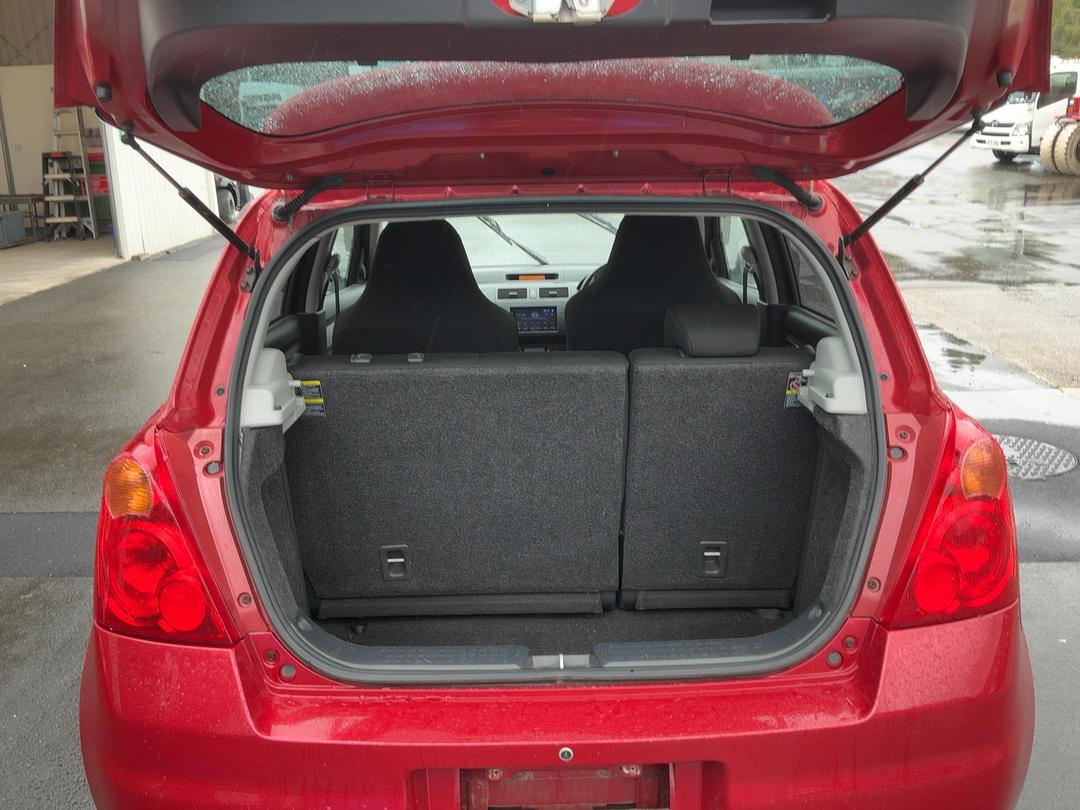 Photo '19' of Suzuki Swift Sport