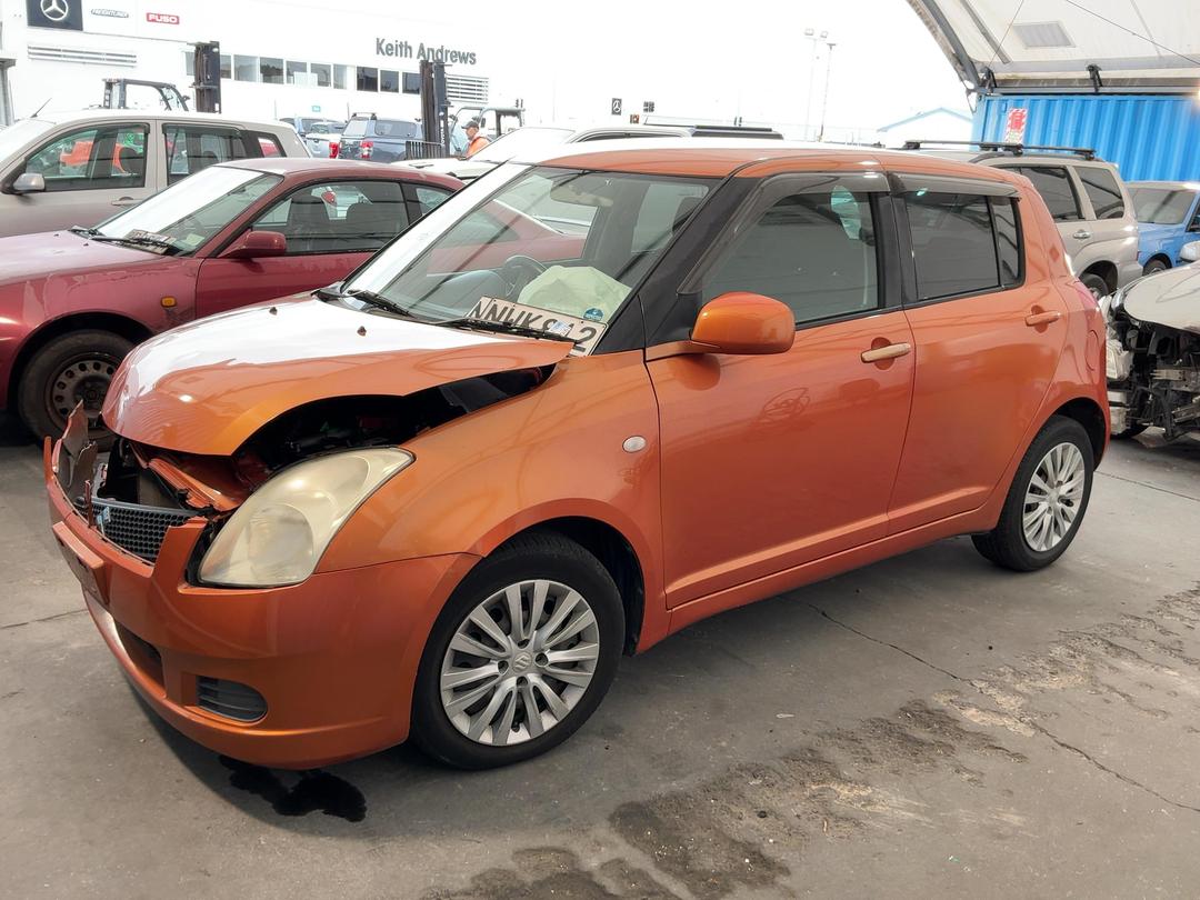 Photo '7' of Suzuki Swift Photo '7' of Suzuki Swift