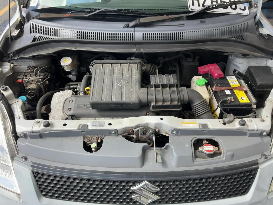 Photo '13' of Suzuki Swift Photo '13' of Suzuki Swift
