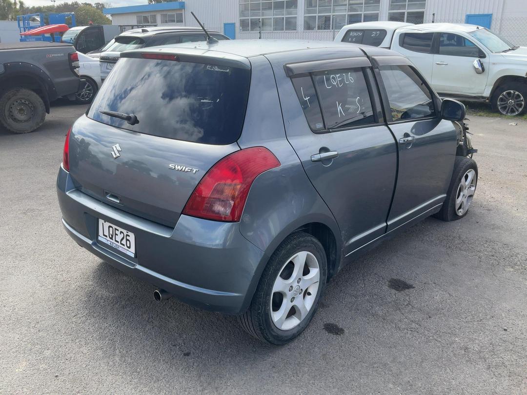 Photo '7' of Suzuki Swift Photo '7' of Suzuki Swift