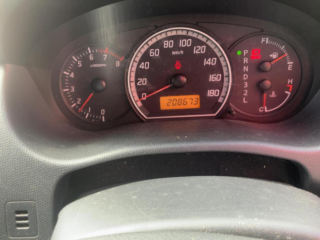 Photo '12' of Suzuki Swift Photo '12' of Suzuki Swift