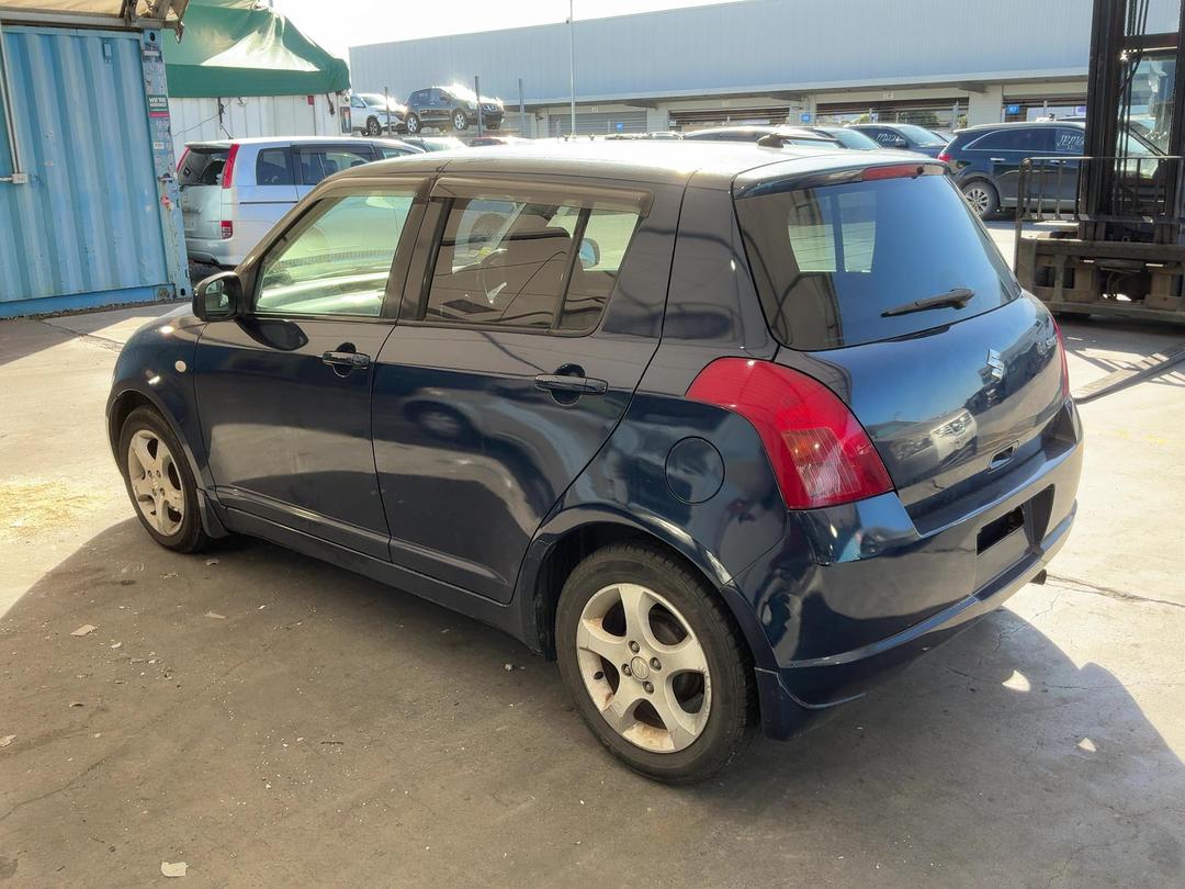 Photo '8' of Suzuki Swift Photo '8' of Suzuki Swift