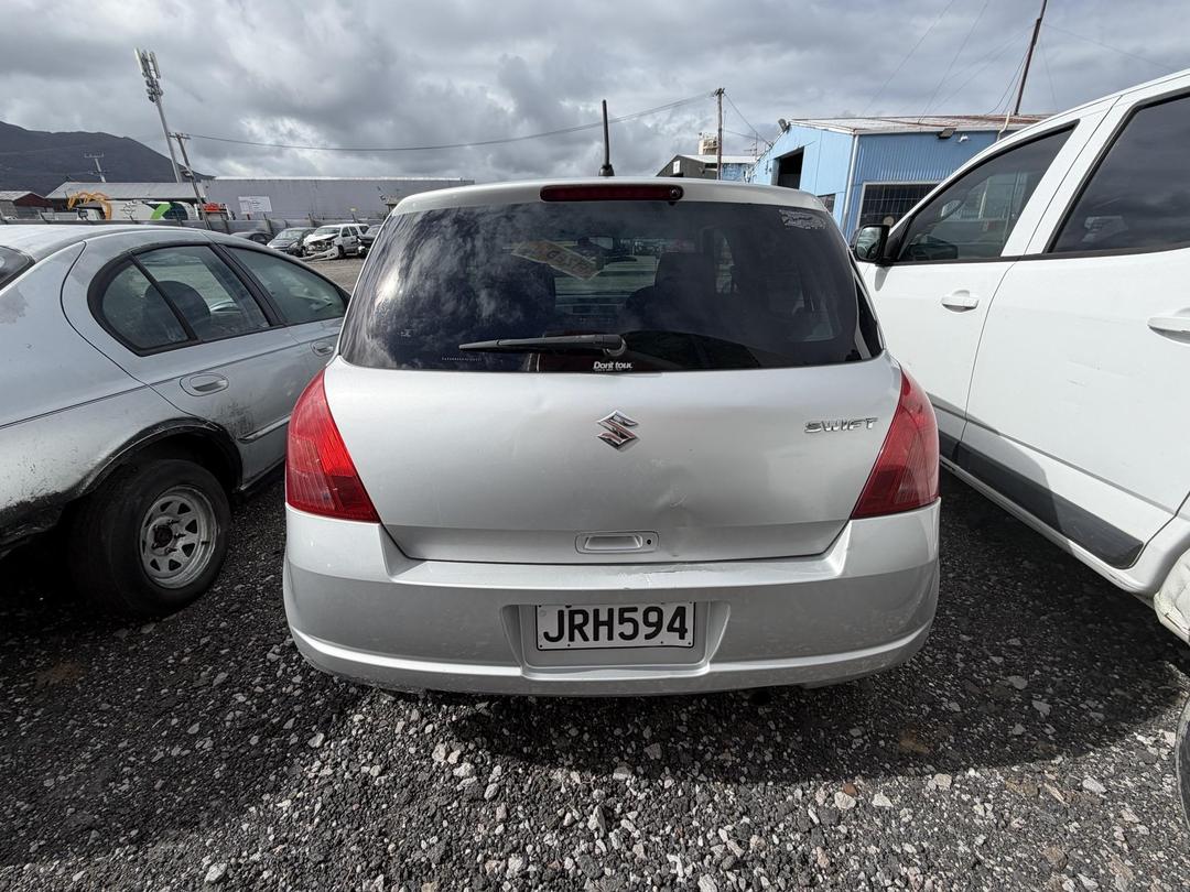 Photo '6' of Suzuki Swift Photo '6' of Suzuki Swift