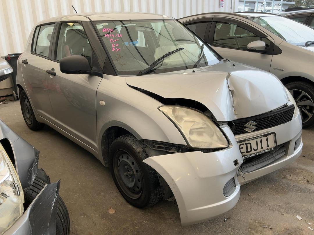 Photo '3' of Suzuki Swift Photo '3' of Suzuki Swift