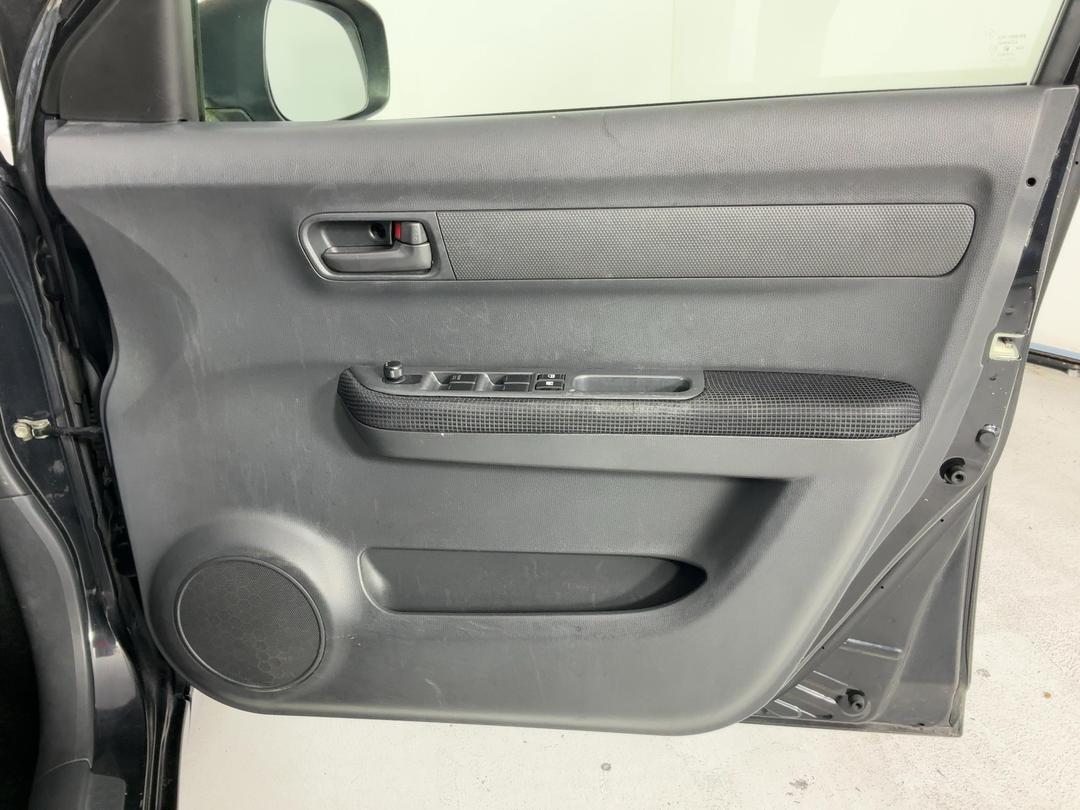 Photo '15' of Suzuki Swift